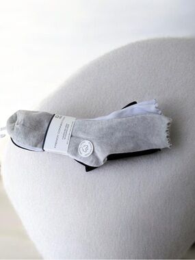 French Connection women Mid-Crew Socks - Light Gray, White & Black